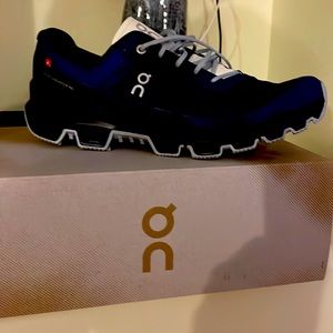 On Cloud new in box men
